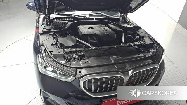 BMW 5 Series (G60) id 3841210 из Кореи 16