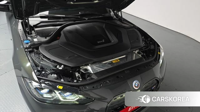 BMW i4 id 4329566 из Кореи 29