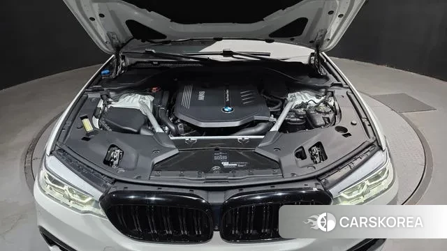 BMW 5 Series (G30) id 3391749 из Кореи 16