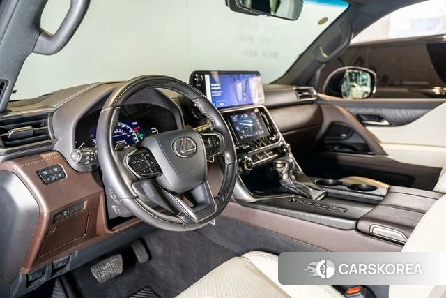 Lexus LX id 4272978 из Китая 15