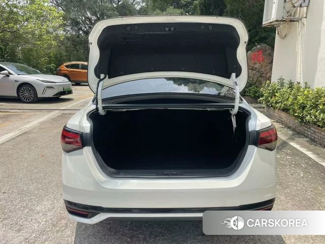 Nissan Xuan Yi id 4290313 из Китая 9