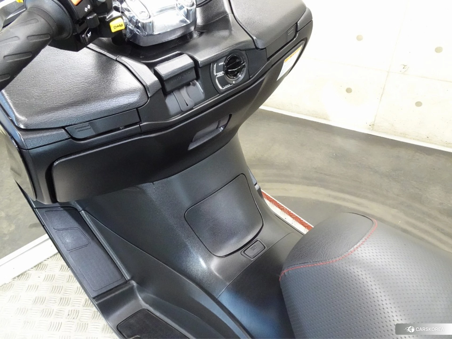 Suzuki SKYWAVE 250M id 3947866 из Японии 27