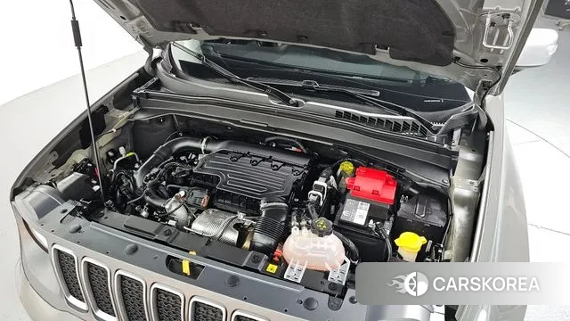 Jeep Renegade id 3734935 из Кореи 16