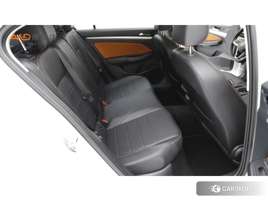 Volkswagen Bora 2022 Белый из Китая, фото 6