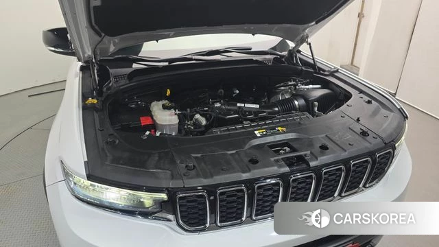 Jeep Grand Cherokee (WL) id 4630527 из Кореи 28
