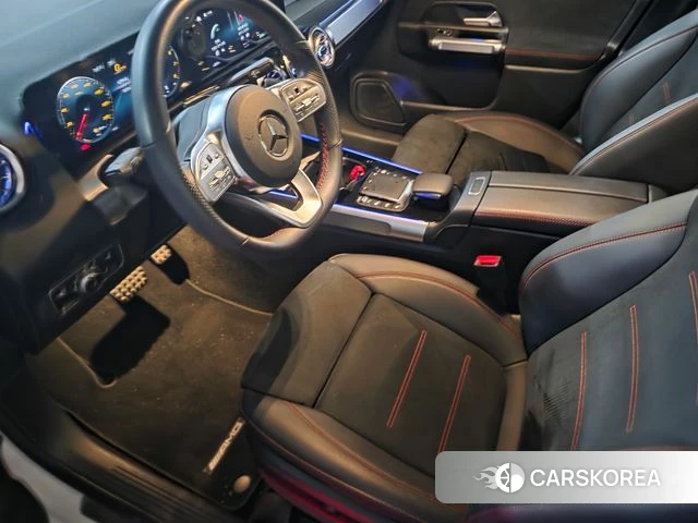 Mercedes-Benz GLB-Class X247 2023 Белый из Кореи, фото 6