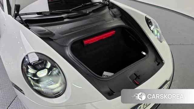 Porsche 911(992) id 4337803 из Кореи 16