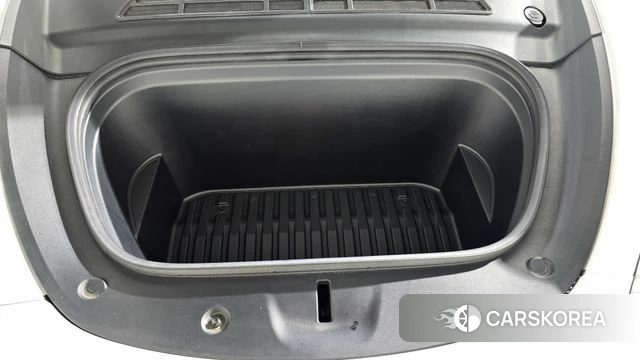 Tesla Model Y id 4834703 из Кореи 28