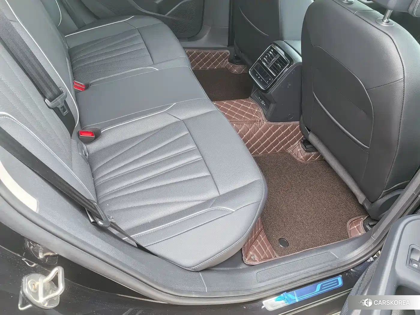 Volkswagen Passat id 4565253 из Китая 11