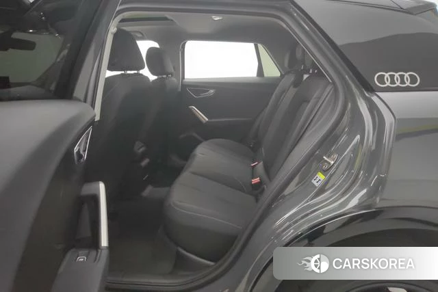 Audi Q2L id 3804657 из Китая 13