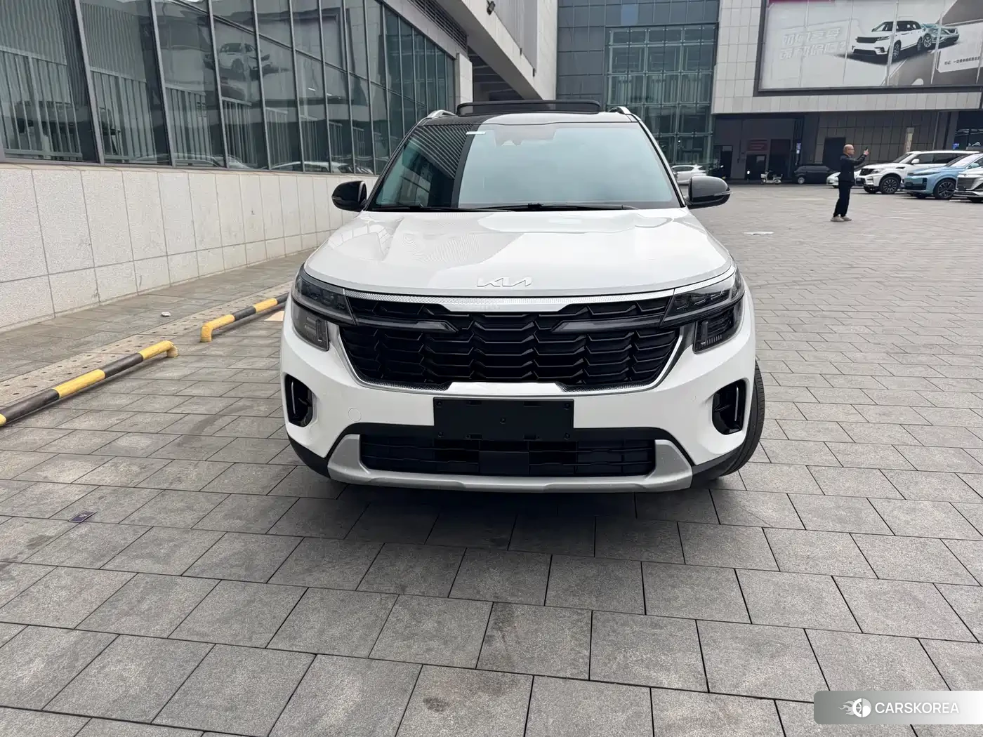 Kia Seltos 2023 Белый из Китая, фото 6