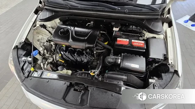 Hyundai Avante AD id 3666950 из Кореи 16