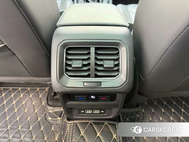 Volkswagen Tiguan L id 4210923 из Китая 22