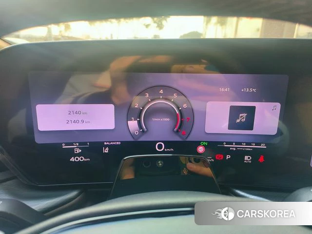Audi Q5L 2026 Серебристо-серый из Китая, фото 6
