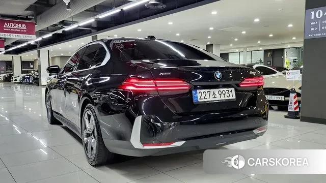 BMW 5 Series (G60) id 2889075 из Кореи 16