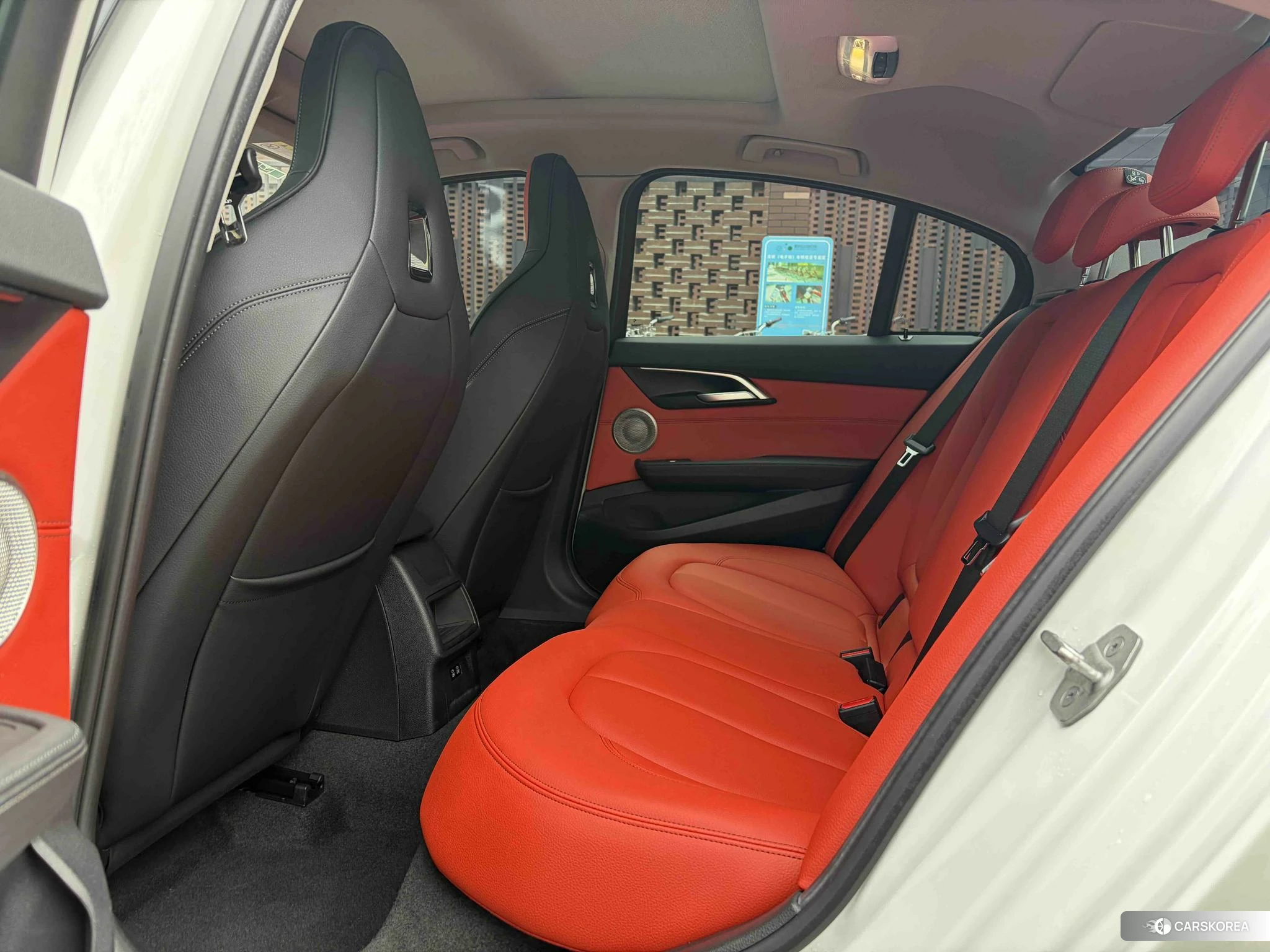 BMW 1 series id 4467388 из Китая 10