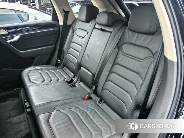 Volkswagen Touareg id 4215123 из Китая 12