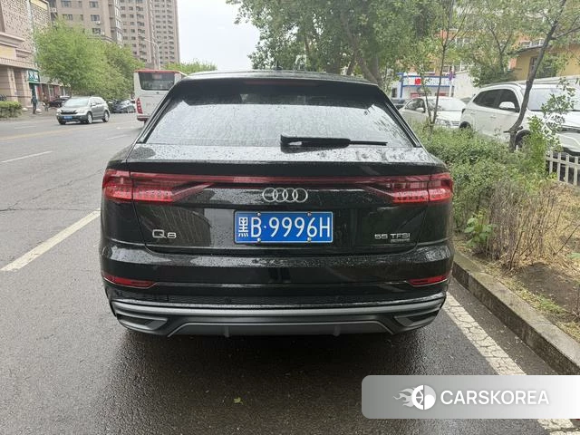 Audi Q8 2022 Черный из Китая, фото 6