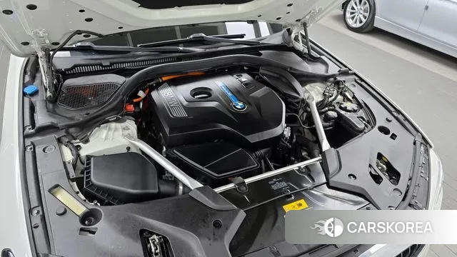 BMW 5 Series (G30) id 3439015 из Кореи 16