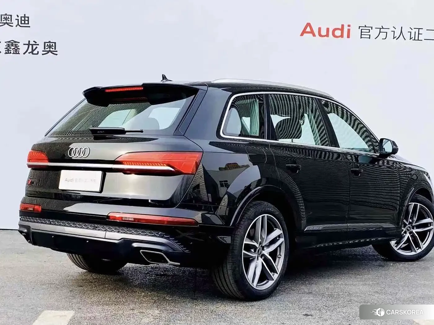 Audi Q7 2026 Черный из Китая, фото 6