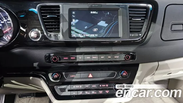 Kia The New Carnival id 2785412 из Кореи 16