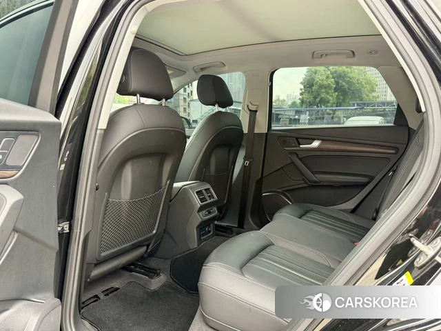 Audi Q5L id 4300032 из Китая 14