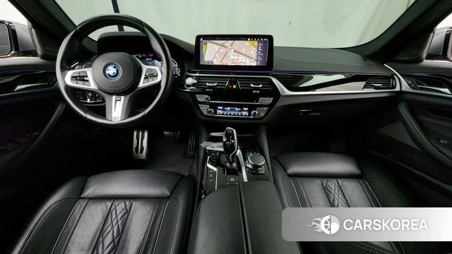 BMW 5 Series (G30) id 3940474 из Кореи 16