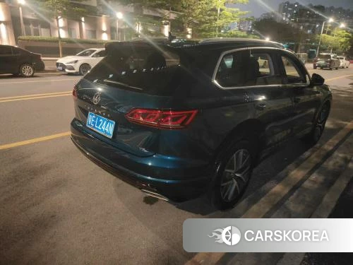 Volkswagen Touareg 2020 Синий из Китая, фото 6