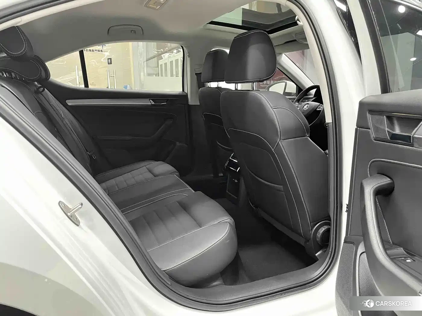 Skoda Superb id 4686134 из Китая 16
