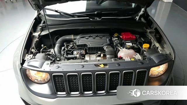 Jeep Renegade id 4409230 из Кореи 29