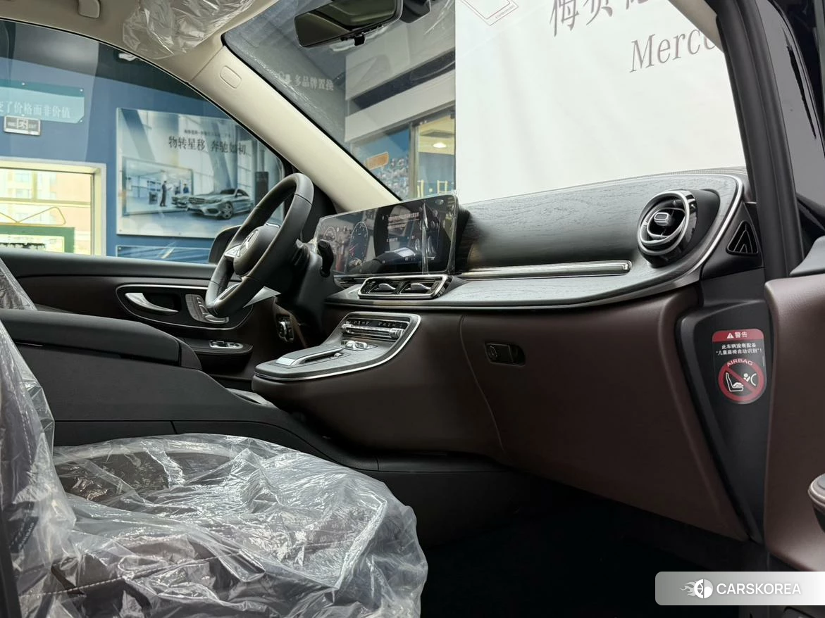 Mercedes-Benz V-class id 4452888 из Китая 16