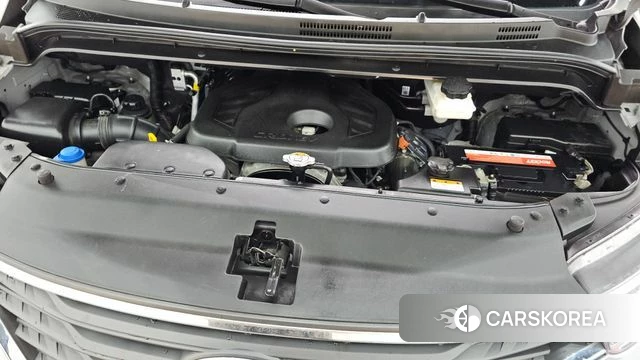 Hyundai The New Grand Starex id 4894561 из Кореи 30