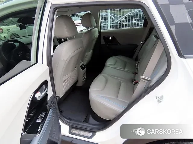 Kia Niro EV id 3737047 из Кореи 16