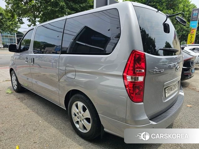 Hyundai The New Grand Starex id 4546953 из Кореи 16