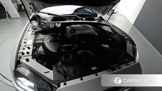 Jaguar All New XJ id 3439958 из Кореи 16