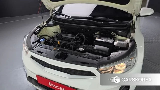 Kia Stonic id 3319261 из Кореи 16