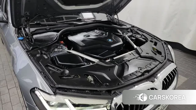 BMW 5 Series (G30) id 3507976 из Кореи 16