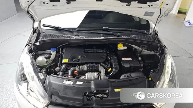 Peugeot 208 id 3718755 из Кореи 17