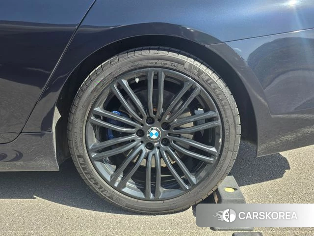 BMW 5 Series (G30) id 4203965 из Кореи 11