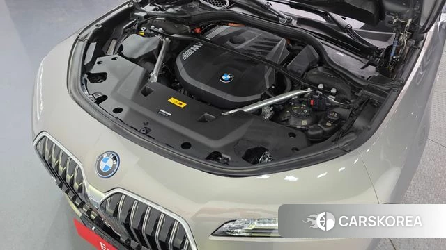 BMW 7 Series (G70) id 3883515 из Кореи 16