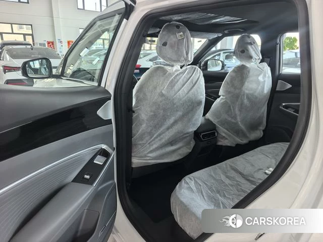 Geely Automobile Boyue 2025 Белый из Китая, фото 6