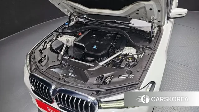 BMW 5 Series (G30) id 3556933 из Кореи 16