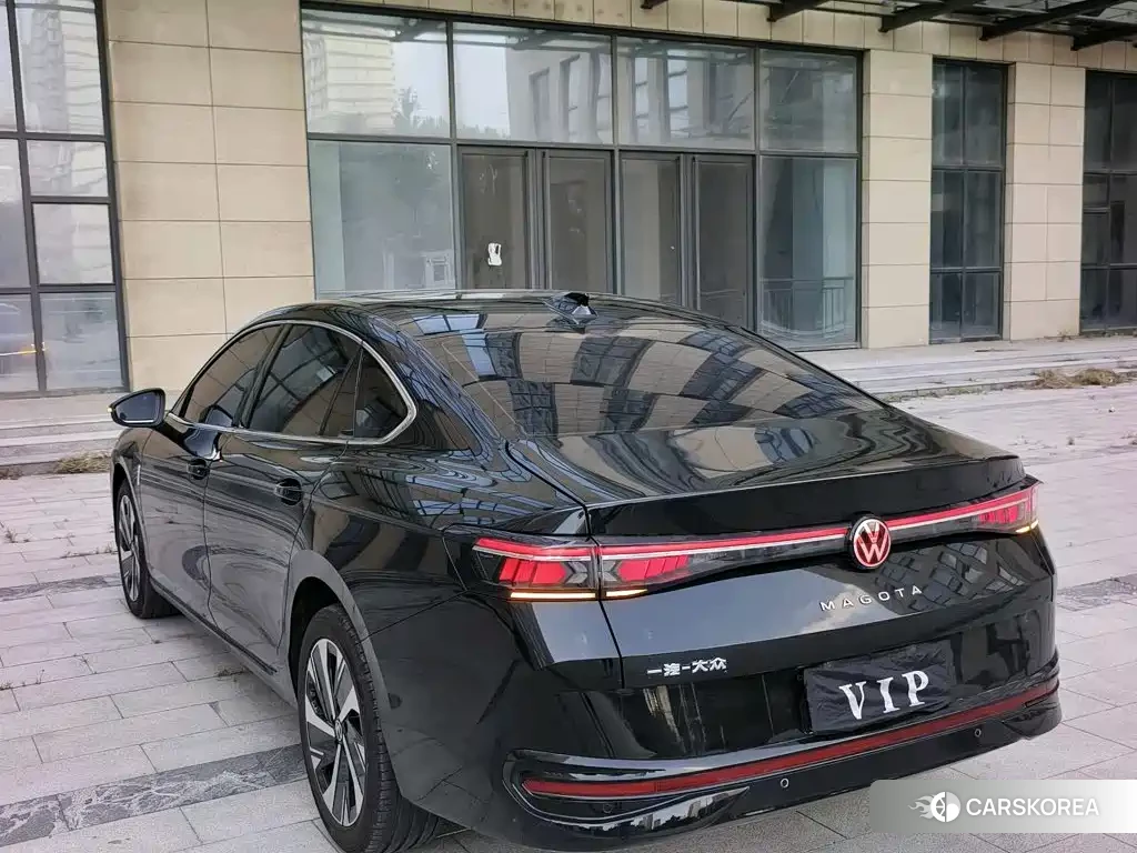 Volkswagen Magotan 2026 Черный из Китая, фото 6