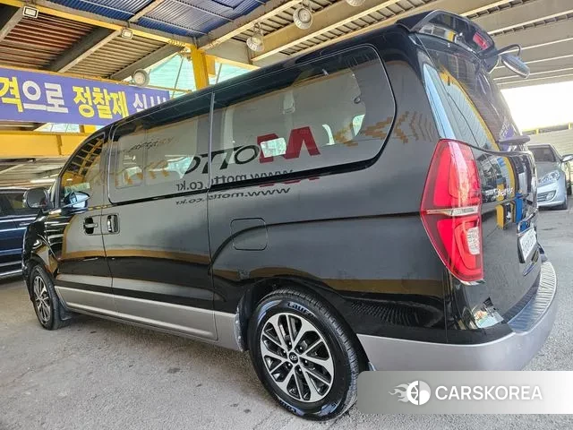 Hyundai The New Grand Starex id 3789667 из Кореи 16