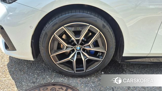 BMW 5 Series (G60) id 3952526 из Кореи 9