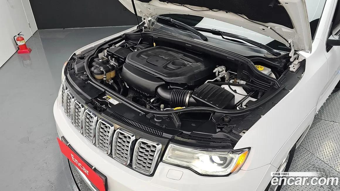 Jeep Grand Cherokee id 1905673 из Кореи 16