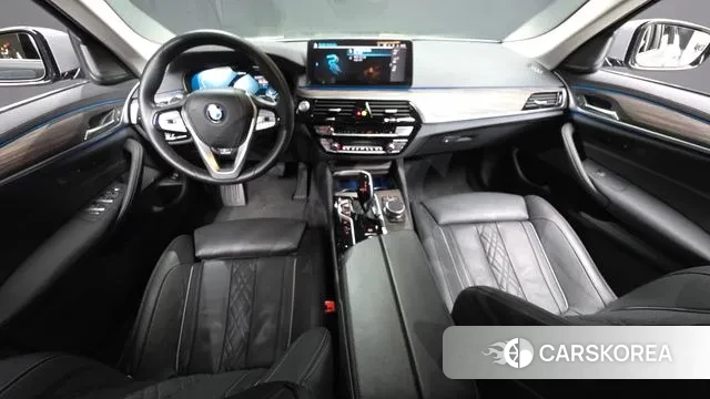 BMW 5 Series (G30) id 3615359 из Кореи 16