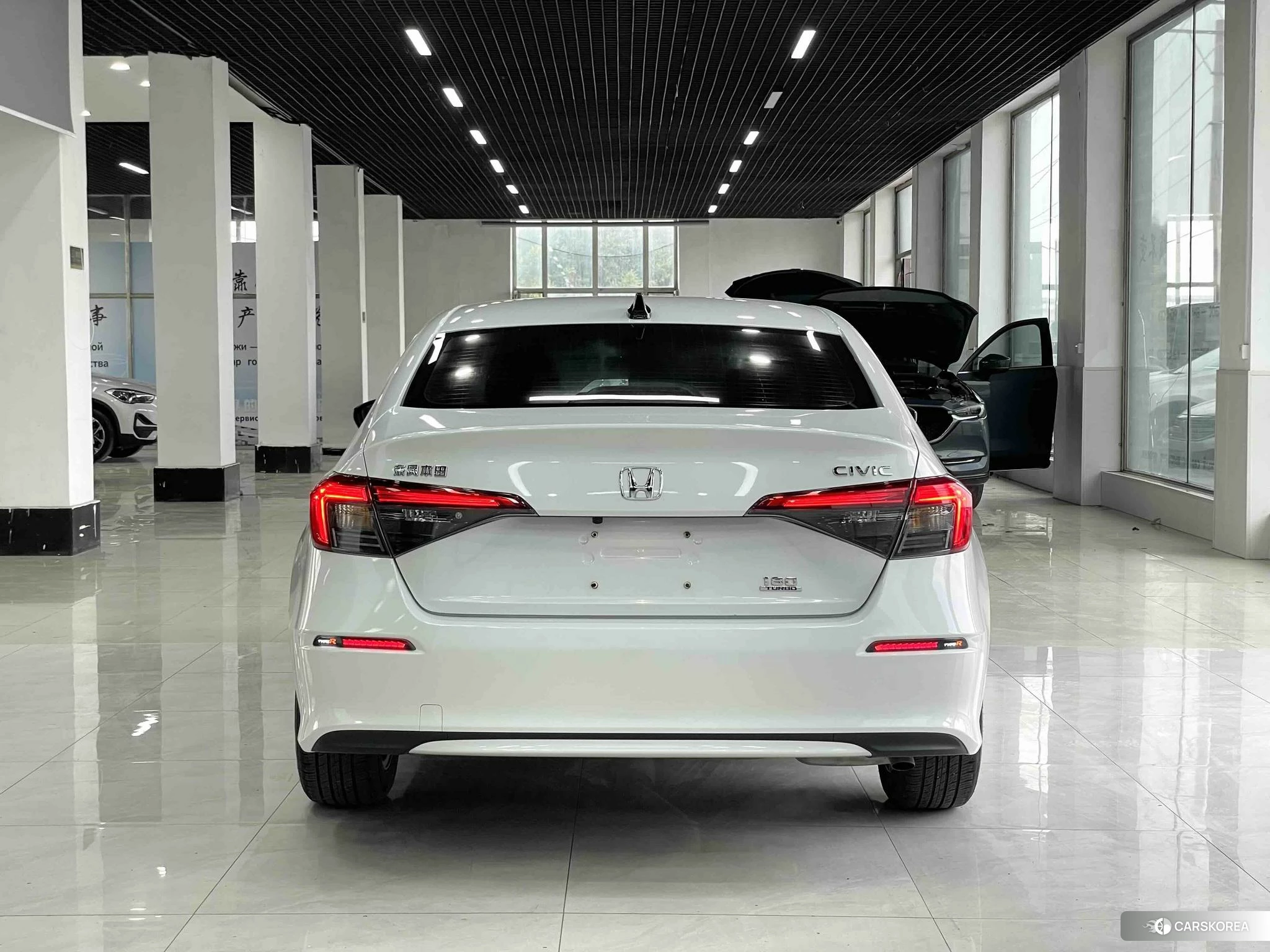 Honda Civic id 4512514 из Китая 13