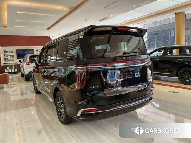 Red flag HQ9 PHEV id 4209046 из Китая 8