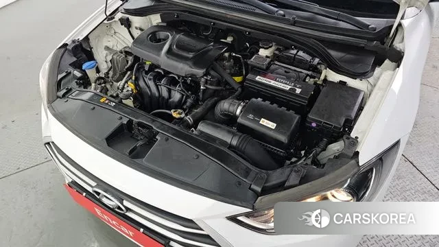 Hyundai Avante AD id 3656905 из Кореи 16